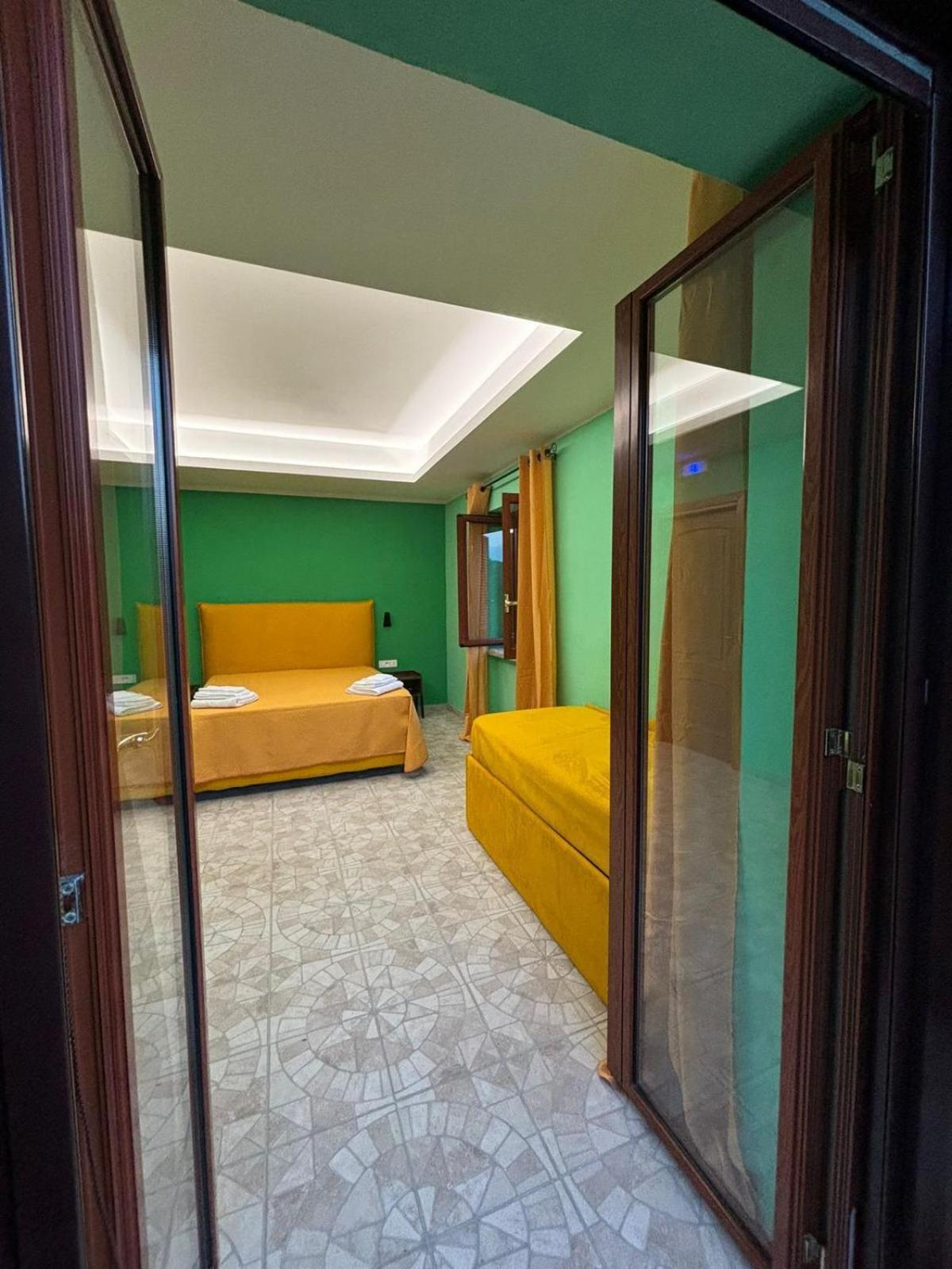 Domus Arco Romano Guest House Itri Exterior photo