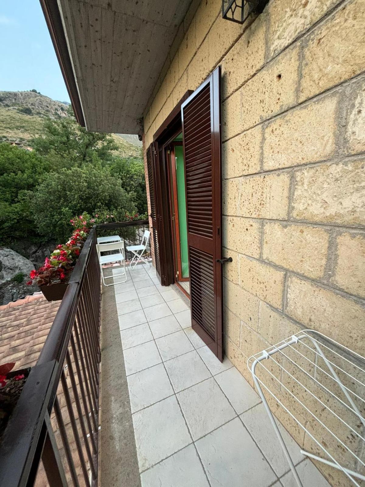 Domus Arco Romano Guest House Itri Exterior photo