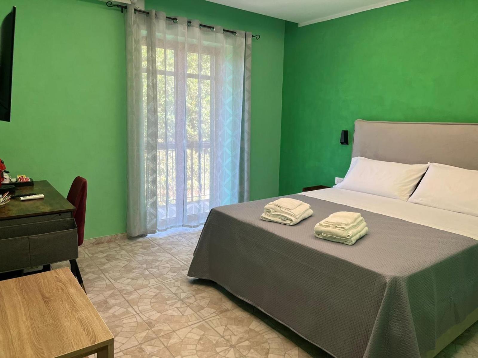 Domus Arco Romano Guest House Itri Exterior photo