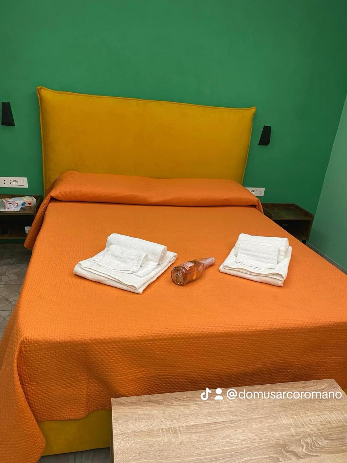 Domus Arco Romano Guest House Itri Exterior photo